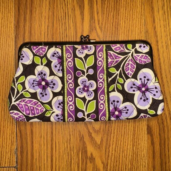 Vera Bradley Plum Petals Kiss lock Quilted Clutch - Picture 2 of 4